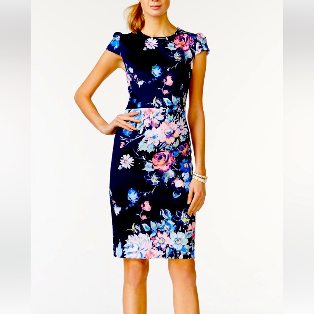 NWT Betsey Johnson Floral Scuba Shift Dress 4. Navy w/pink roses/short sleeves